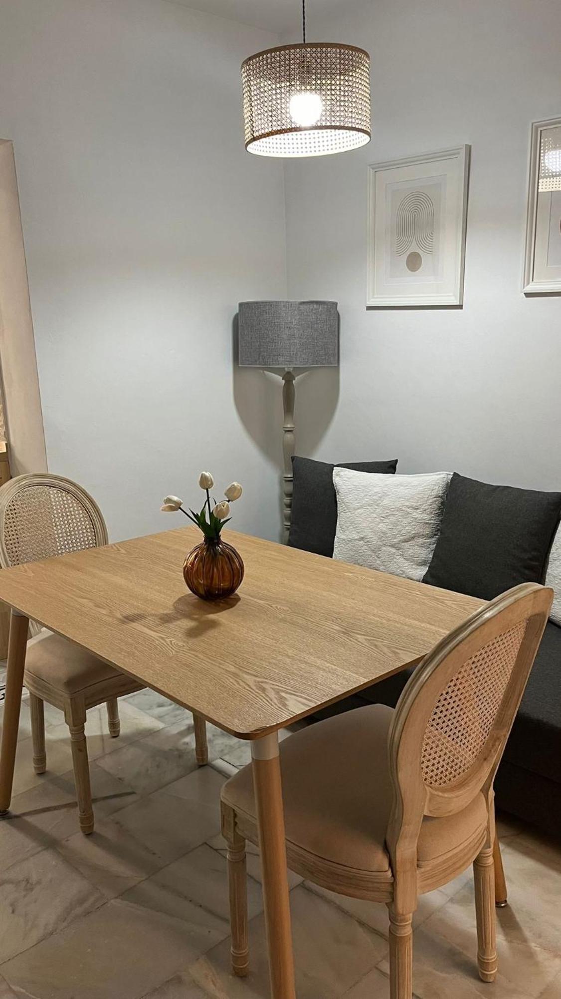 Apartamento En Casco Antiguo - Plaza De La Gavidia Sevilla Eksteriør bilde